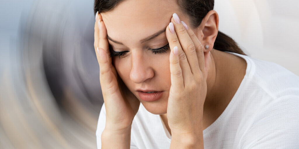 Vertigo Nedir? Nasıl Tedavi Edilir? Belirtileri Nelerdir?